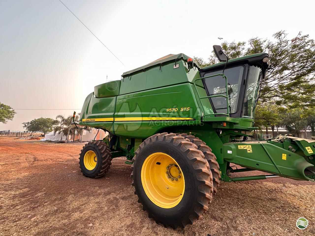 COLHEITADEIRA JOHN DEERE JOHN DEERE 9570 STS Acácia Agro Parts PARANATINGA MATO GROSSO MT